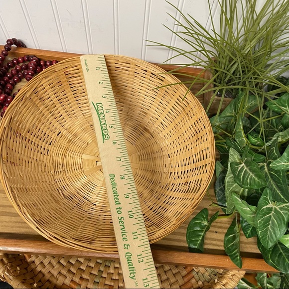 Vintage tan bohemian round wicker basket - Picture 4 of 5